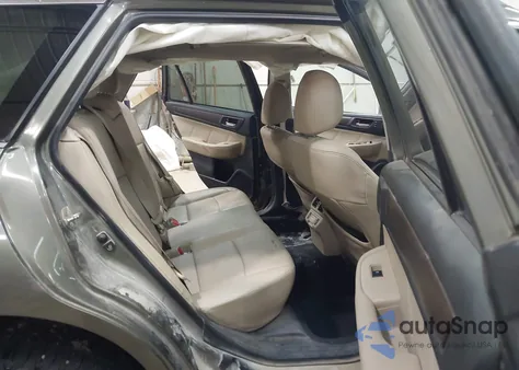 2018 Subaru Outback 2.5I Limited z USA, uszkodzony, nr VIN 4S4BSANC3J3225777